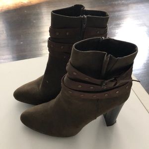 High Heeled booties